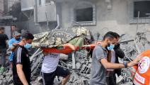 نقل ضحايا في غزة وسط طوفان الأقصى (سعيد الخطيب/ فرانس برس)