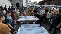 عشرات من جثامين شهداء غزة على أبواب المستشفيات (علي جاد الله/الأناضول)