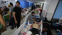 اكتظاظ في مجمع الشفاء الطبي في غزة (بشار طالب/ فرانس برس)