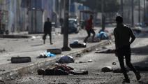 عشرات الجثامين في شوارع غزة (علي جاد الله/الأناضول)