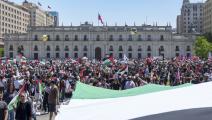 مظاهرة في العاصمة التشيلية سانتياغو، تضامناً مع فلسطين، 4 تشرين الثاني/ نوفمبر 2023 (Getty)