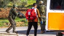 قوات إسرائيلية وعناصر إسعاف في الضفة الغربية (فرانس برس)