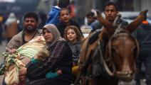 غزّيون ينتقلون من خانيونس إلى رفح، ديسمبر 2023 (فرانس برس)