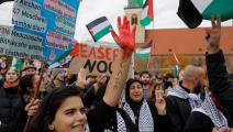 منظاهرون في برلين يطالبون بحماية حياة الفلسطينيين (Getty)