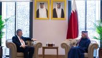 رئيس وزراء قطر خلال لقائه مفوض أونروا في الديوان الأميري (قنا)