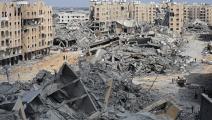 من آثار الإبادة الصهيونية في خانيونس جنوبي قطاع غزة، 14 آذار/مارس 2024 (Getty)