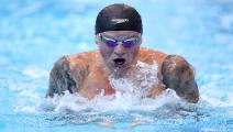 السباح بيتي يتسلح بأرقامه بعد تأهله إلى أولمبياد باريس 2024
