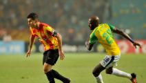 Tunisia's Esperance of Tunis team captain Khalil Chamam (L) vies with South Africa's Sundowns striker Motjeka Madisha(R) during the African Champions League (CAF) group stage football match on June 22, 2017 in olympic Rades Stadium near Tunis. / AFP PHOTO / SALAH HABIBI (Photo credit should read SALAH HABIBI/AFP via Getty Images)
