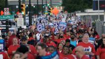 إضراب عمال شركات السيارات الأميركية (أسوشيتدبرس)