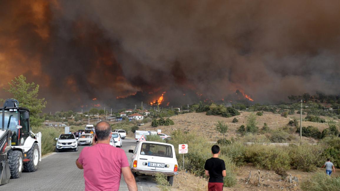 حرائق الغابات في اليونان وتركيا