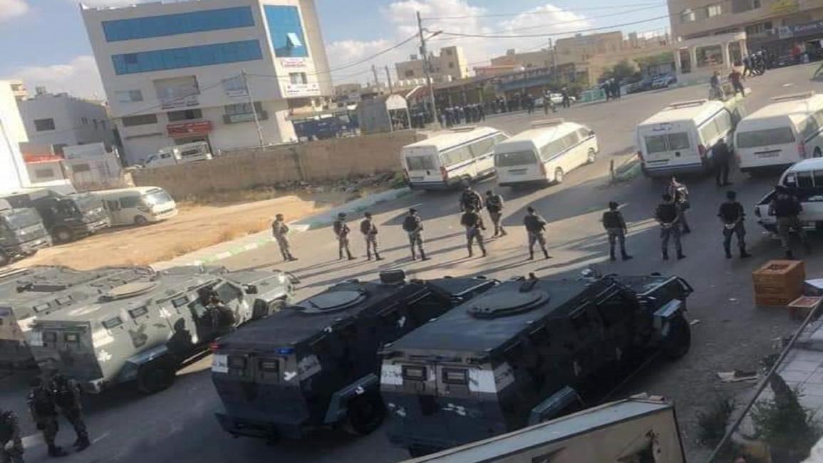 الأمن الأردني يحاصر محتجون في الكرك (تويتر)