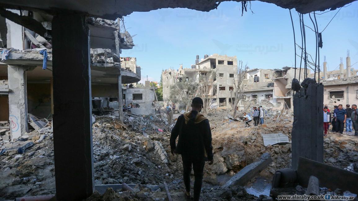تبحث إسرائيل عن صورة نصر تحت ركام المنازل المدمرة على رؤوس ساكنيها (عبد الحكيم أبو رياش/العربي الجديد)