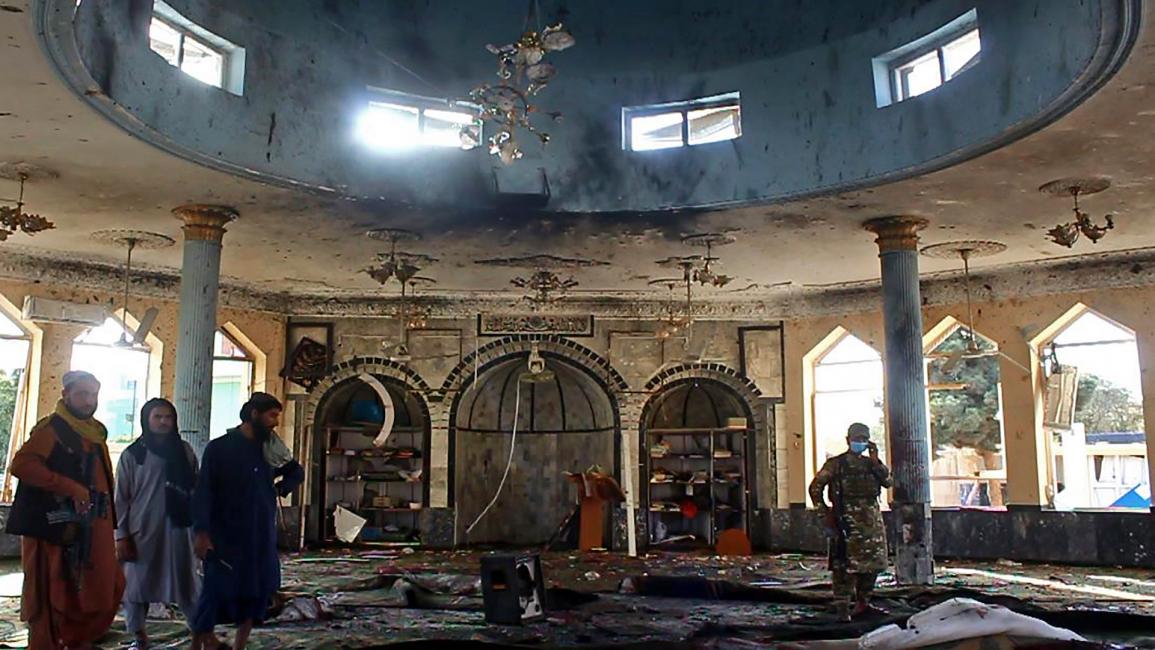 أثار الدمار في مسجد شيعي في قندوز