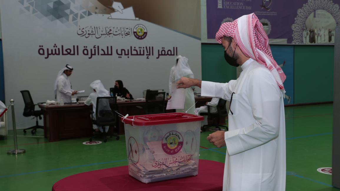 القطريون يقترعون لاختيار أول مجلس شورى منتخب (معتصم الناصر/العربي الجديد)
