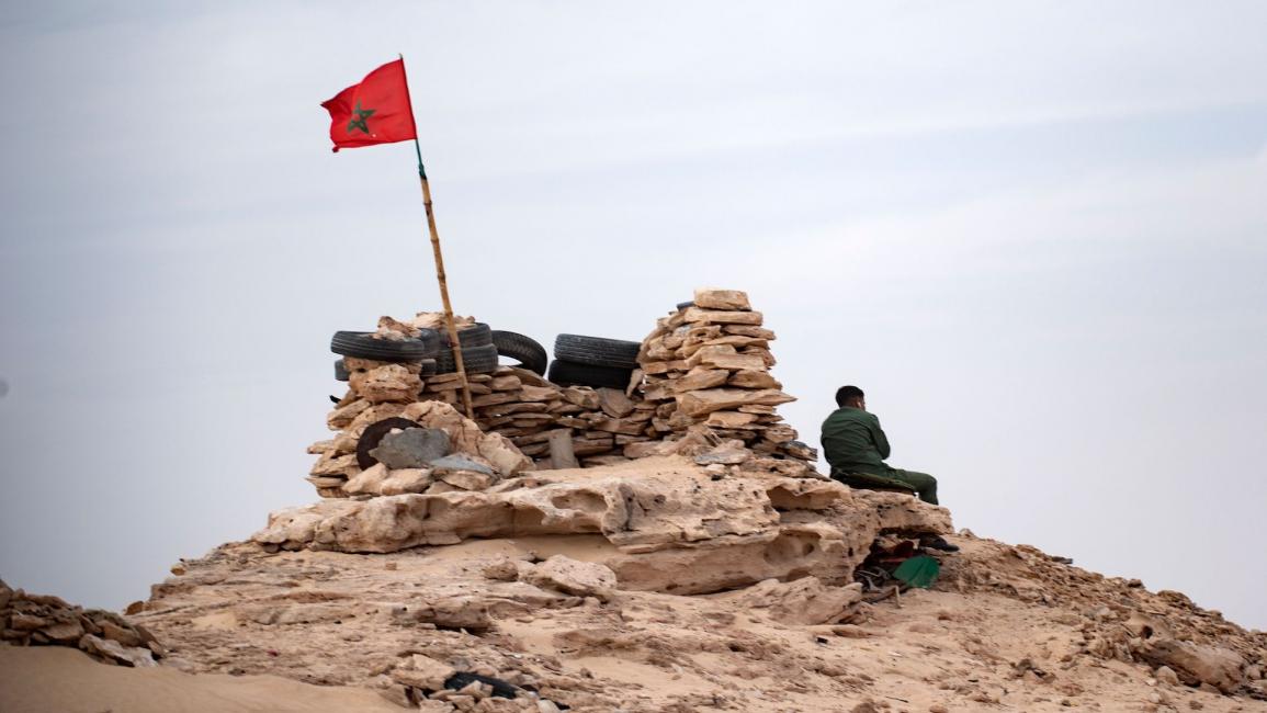 جندي مغربي في منطقة الكركرات الواقعة في الصحراء المغربية (23/11/2022/فرانس برس)