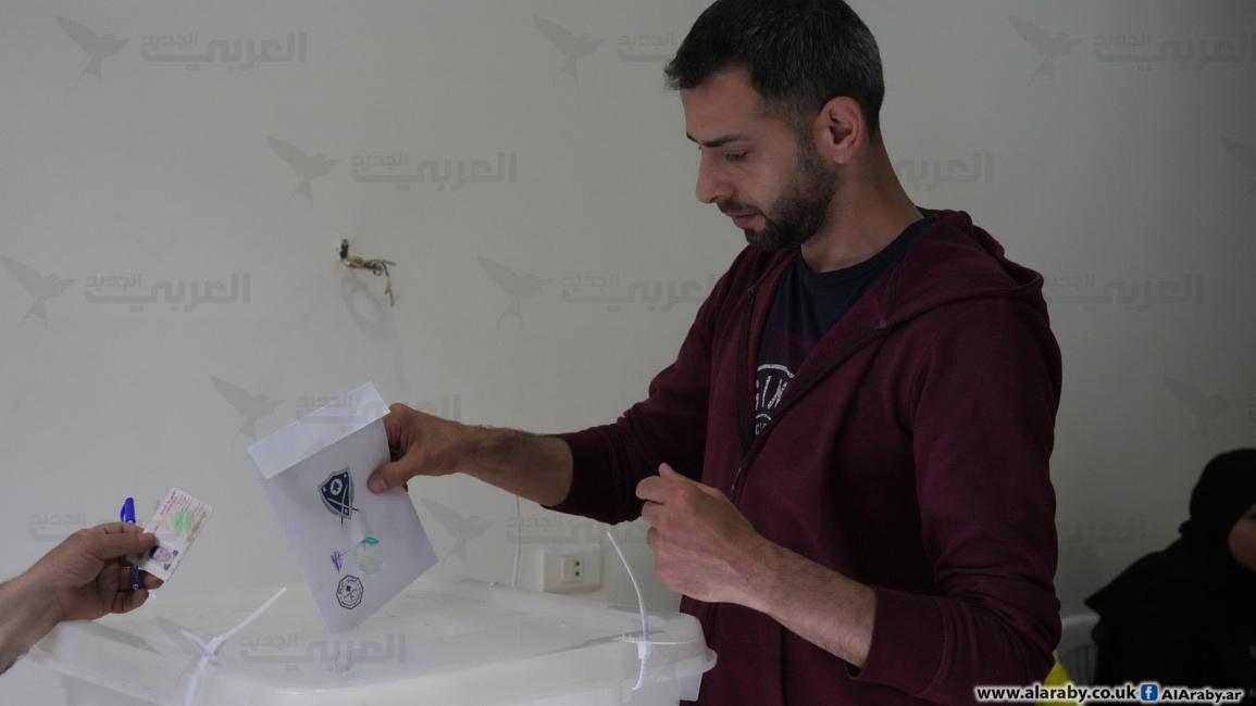 تصويت موظفي الانتخابات اللبنانية (حسين بيضون)