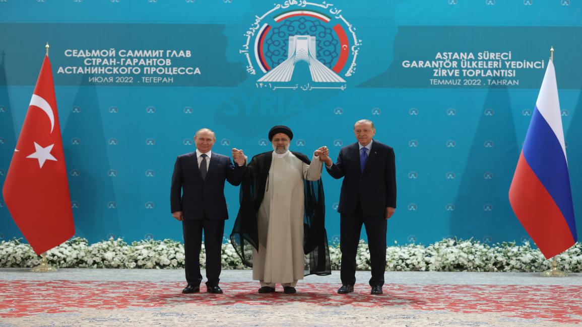 رجب طيب أردوغان وفلاديمير بوتين وإبراهيم رئيسي في طهران (19/7/2022/ الأناضول)