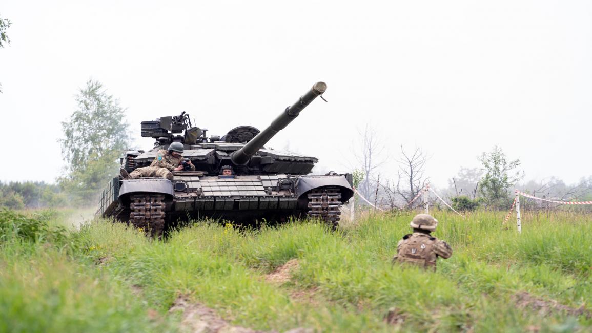دبابة في مناورة عسكرية في منطقة كييف شمال أوكرانيا في 7/6/2023 (Getty)