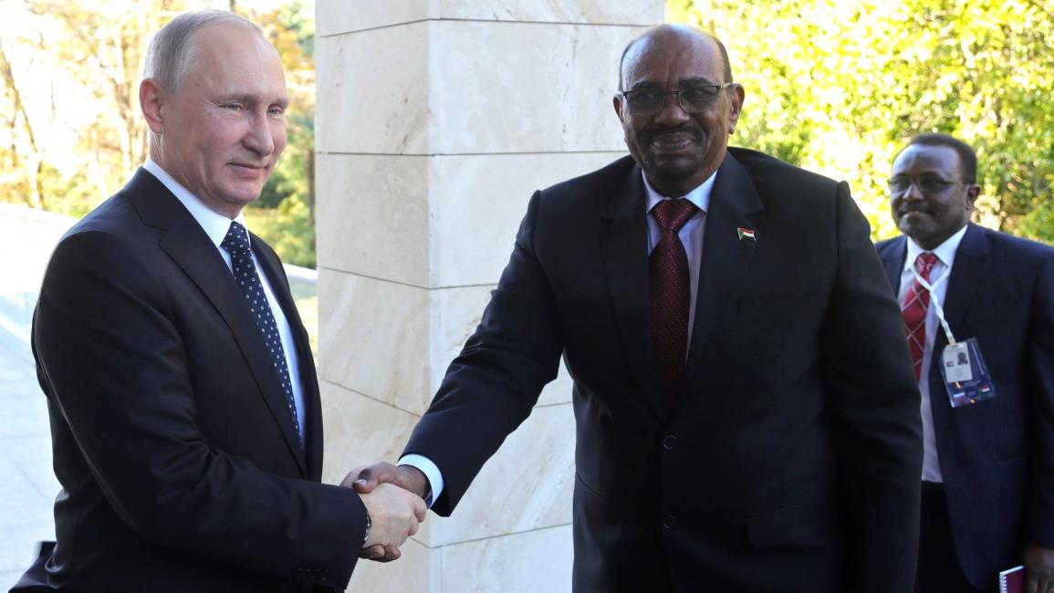 اقترح البشير على بوتين في شوتسي 2017 جعل السودان مفتاح روسيا لأفريقيا (الأناضول)