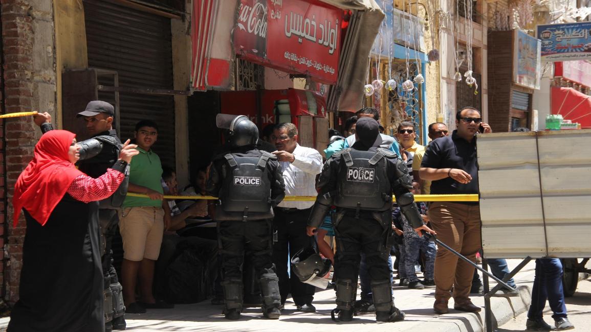 تكررت جرائم قتل الشرطة للمصريين تعذيبا (أحمد عبد القوي/الأناضول)