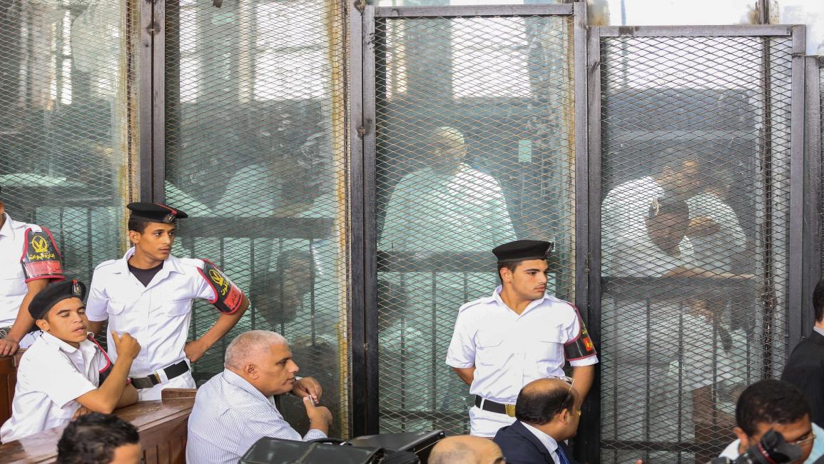 قاعات المحاكم المصرية تفتقر لكل معايير العدالة (مصطفى الشيمي/الأناضول)