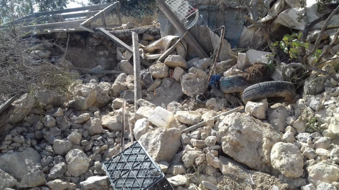 قوات الاحتلال تجرف أراضٍ ببيت جالا(صورة خاصة لصاحب الأرض)