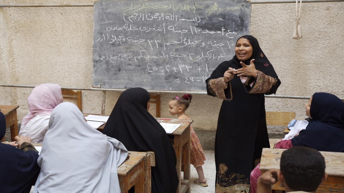 حكومات مصر المتعاقبة رسبت في اختبار محو الأمية