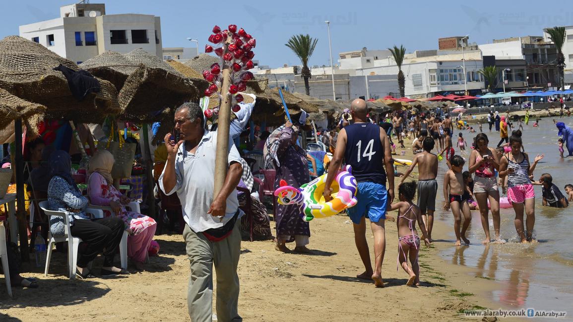 بيع على شواطئ تونس- العربي الجديد