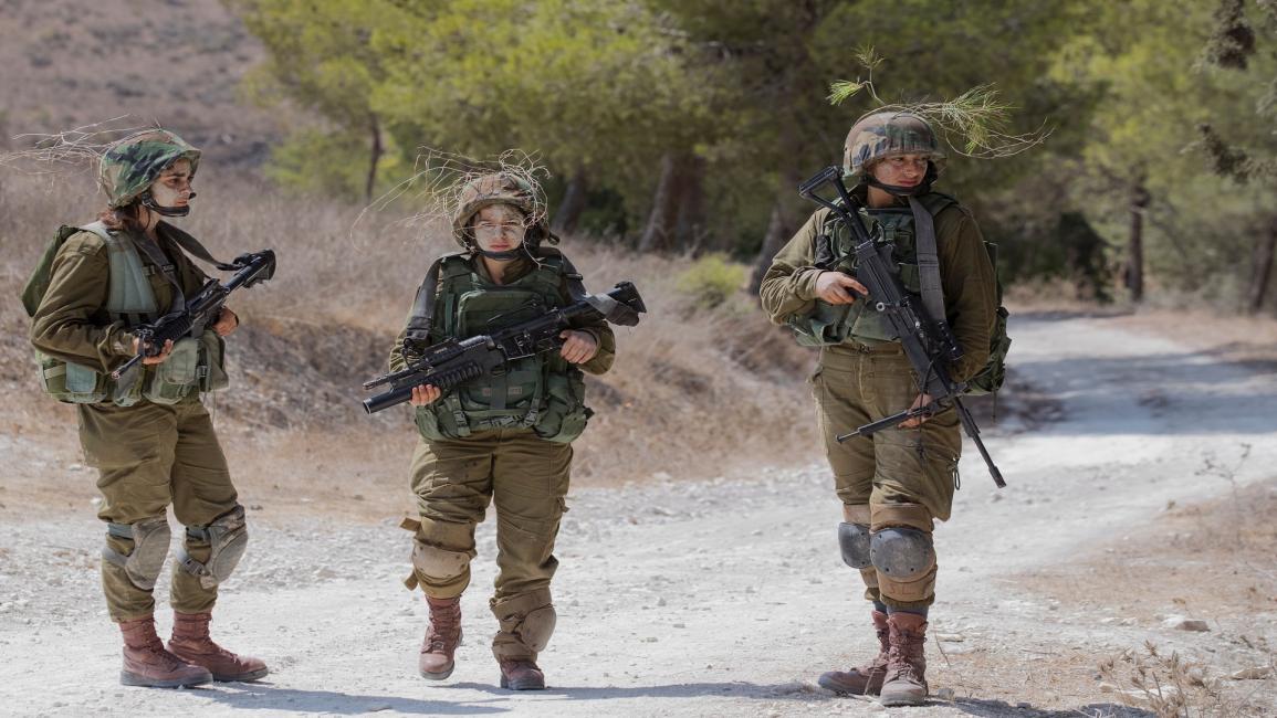 إسرائيل-مجتمع- مجندات إسرائيليات(جاك غويز/Getty)