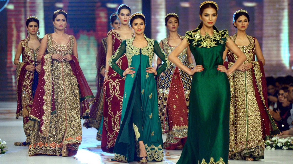 عرض أزياء في باكستان ١