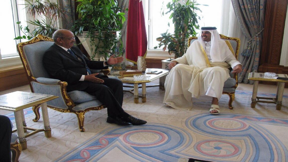 أمير قطر مع وزير الخارجية الجزائري- تويتر