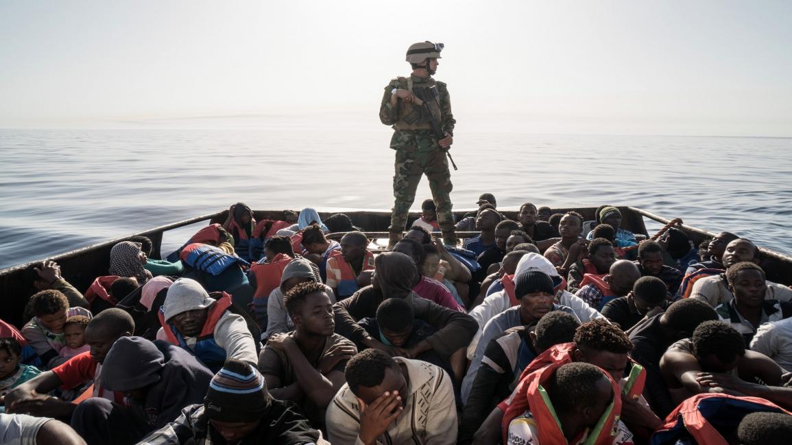 تدعم إيطاليا خفر السواحل الليبي لوقف الهجرة (فرانس برس)