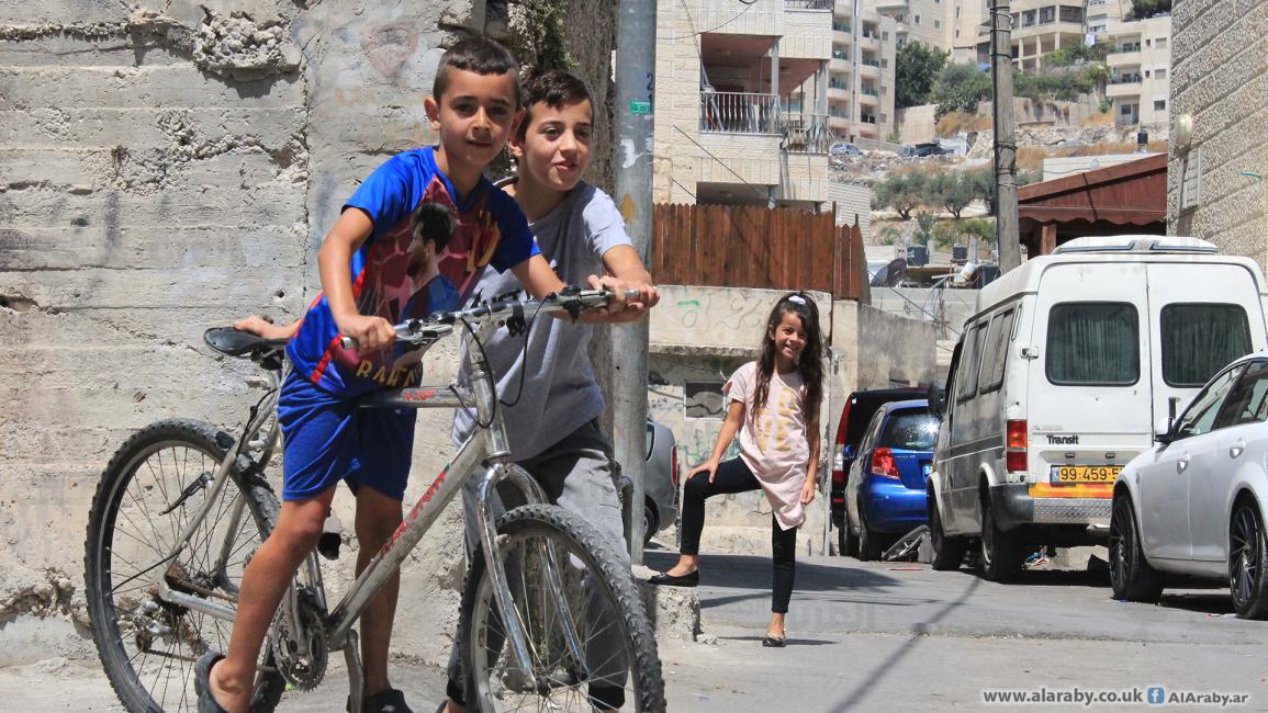 أطفال فلسطينيون في العيسوية في القدس - مجتمع