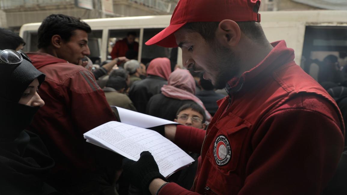 الهلال الأحمر السوري دوما- فرانس برس