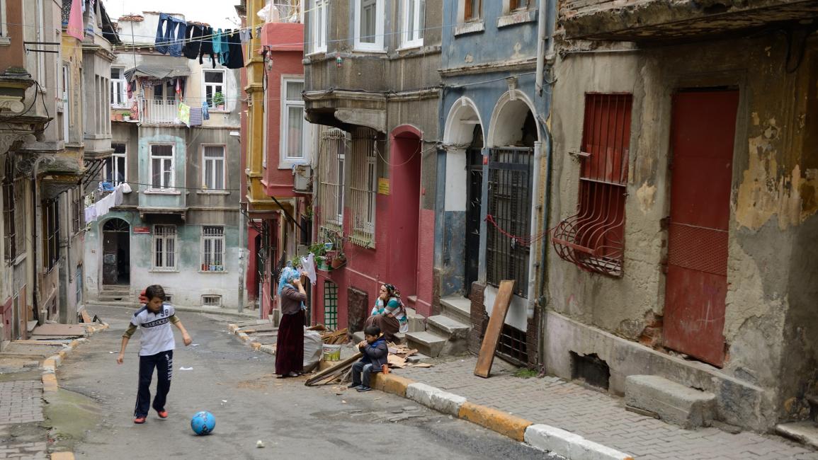 حي فقير في إسطنبول - تركيا - مجتمع