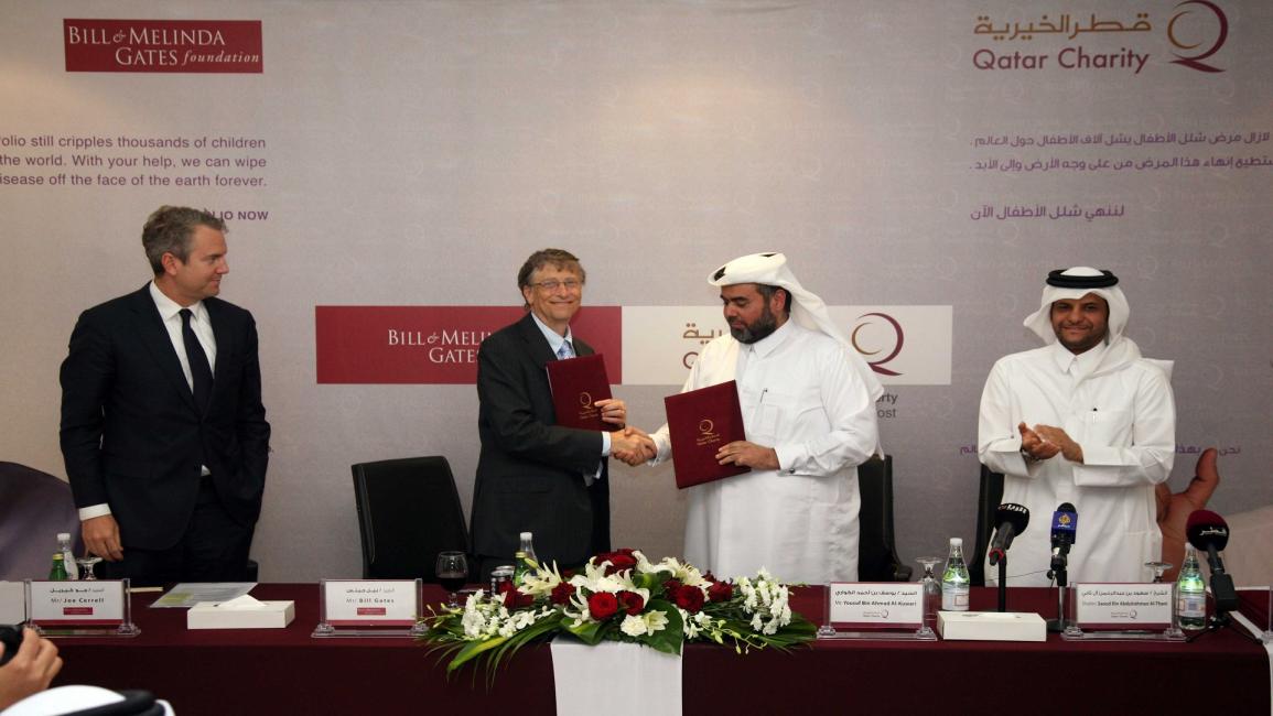 يوسف بن أحمد الكواري مع بيل غيتس(جمعية قطر الخيرية)