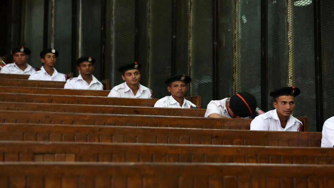 جنود شرطة في محكمة مصرية (مصطفى الشيمي/الأناضول)