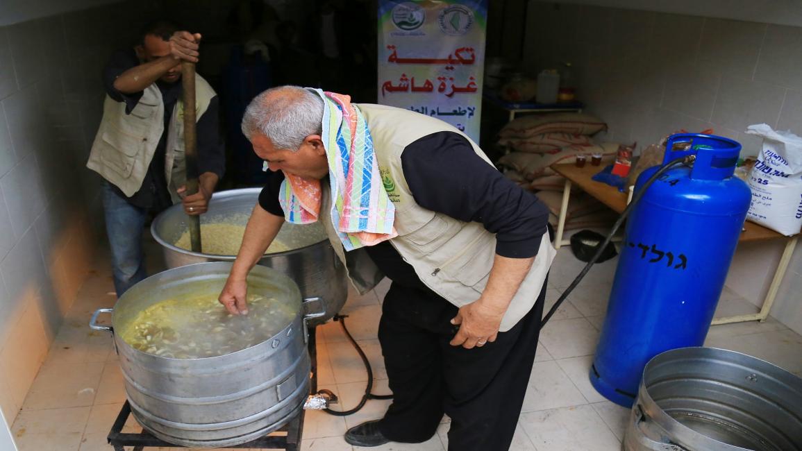 "تكية غزة".. طعام للفقراء والمعوزين