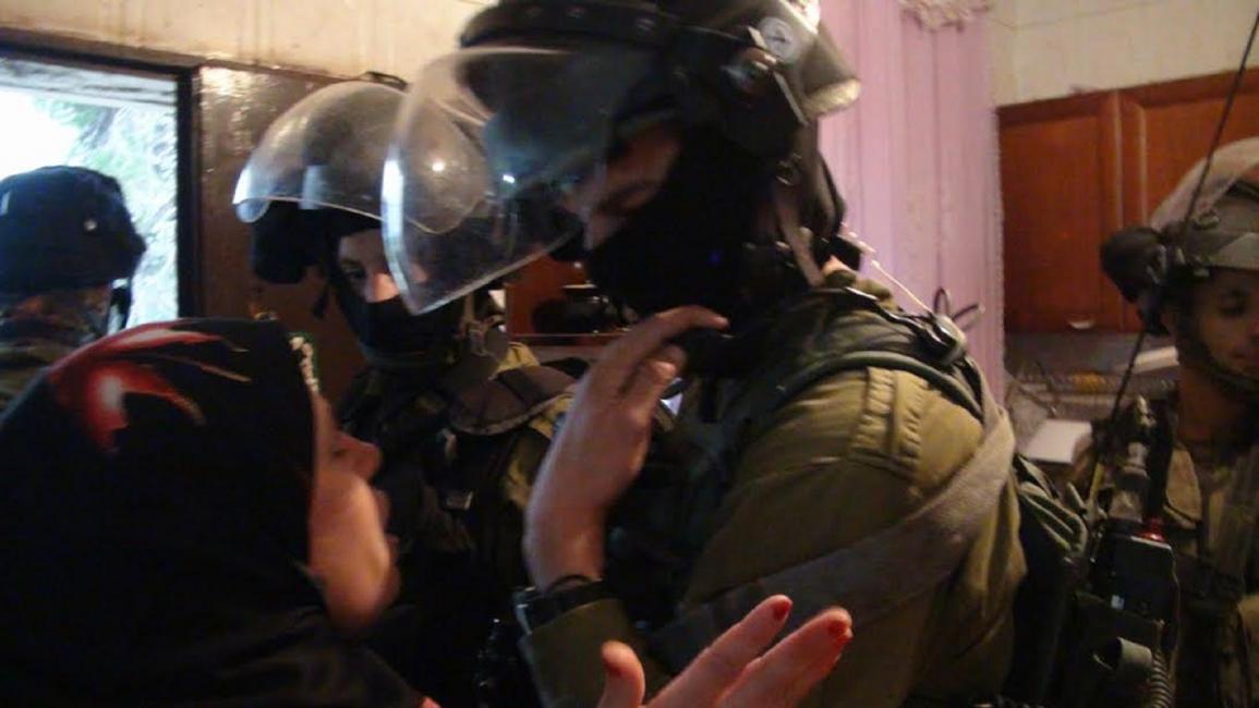 اعتقال الناشطة الفلسطينية منال التميمي (العربي الجديد)