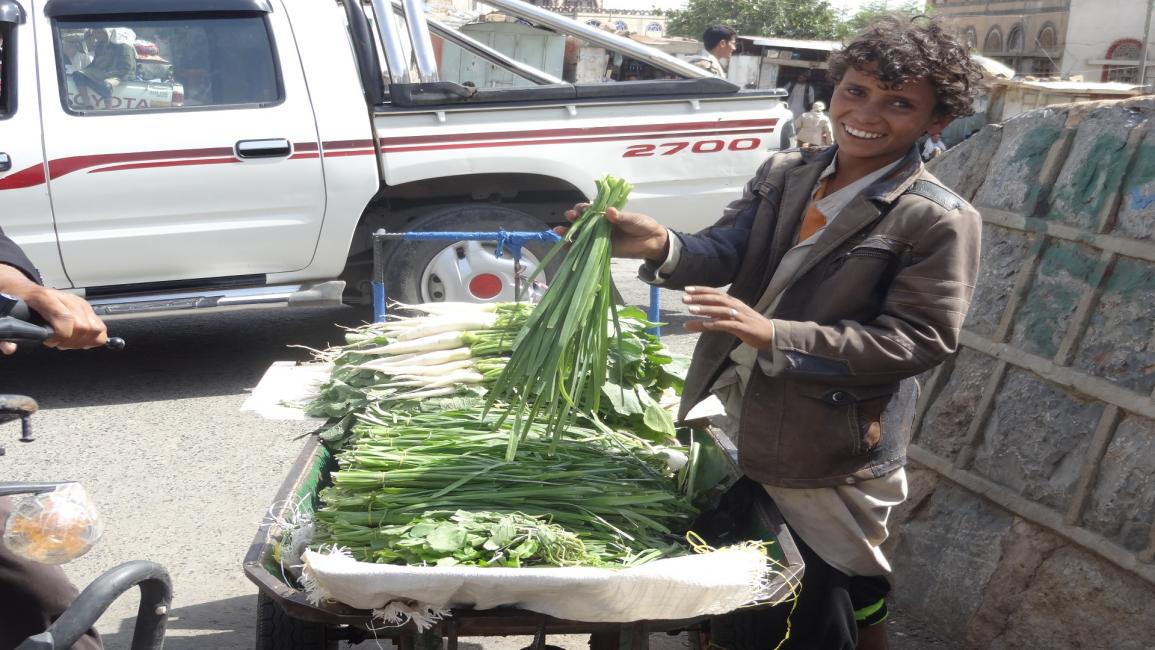 غياب السلع الغذائية الأساسية في اليمن (العربي الجديد)