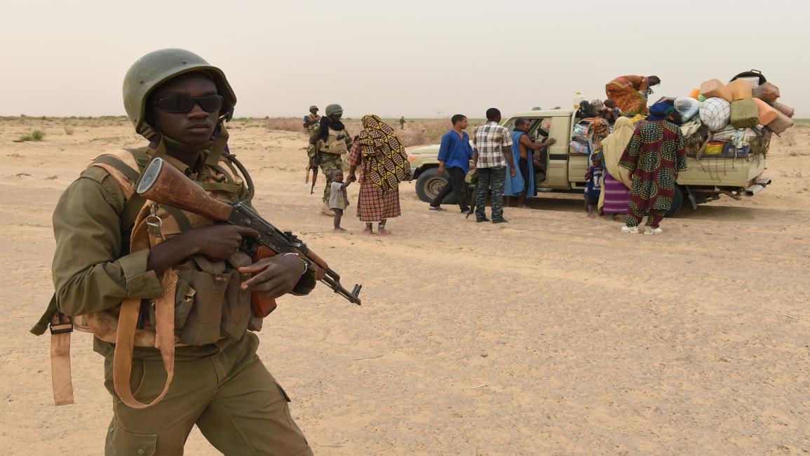 جيش/ مالي/ سياسة/ 06 - 2015