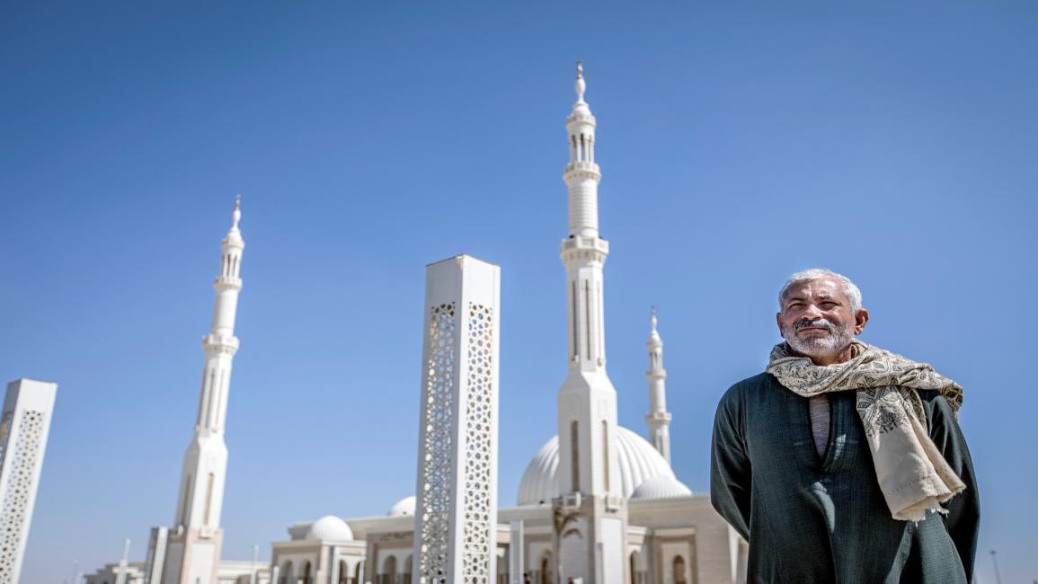 مساجد فاخرة في مصر الفقيرة (بيدرو كوستا جوميز/فرانس برس)