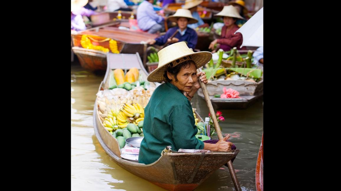 سوق تايلاندي عائم- Getty