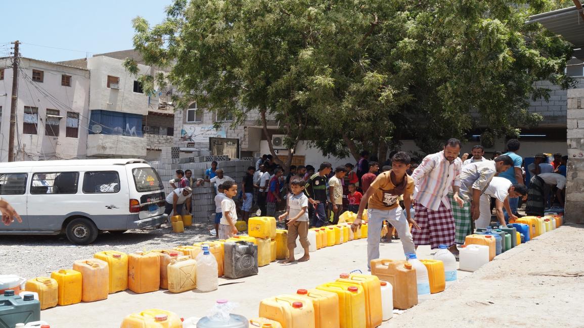 انقطاع المياه في عدن (وائل سيف ثابت/الأناضول)