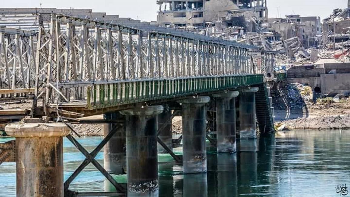 أحد جسور الموصل لحق به الدمار(فيسبوك)