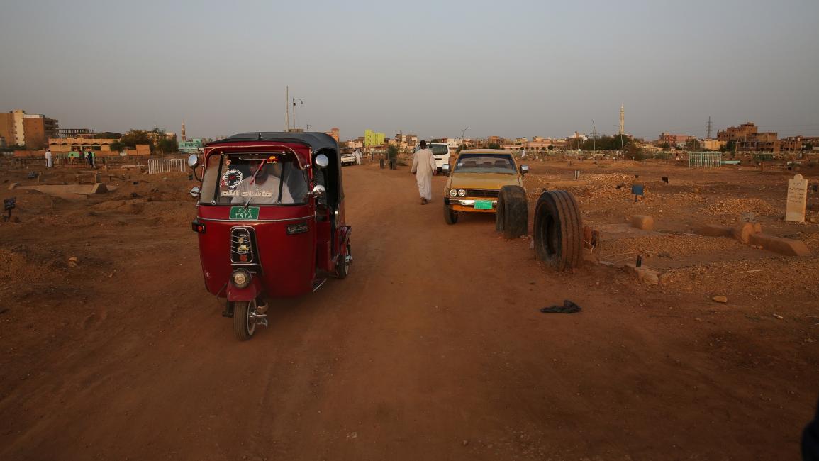مركبة توكتوك في أم درمان - السودان - مجتمع