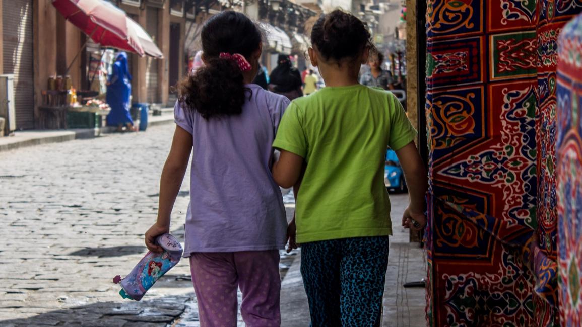 طفلتان - مصر - مجتمع