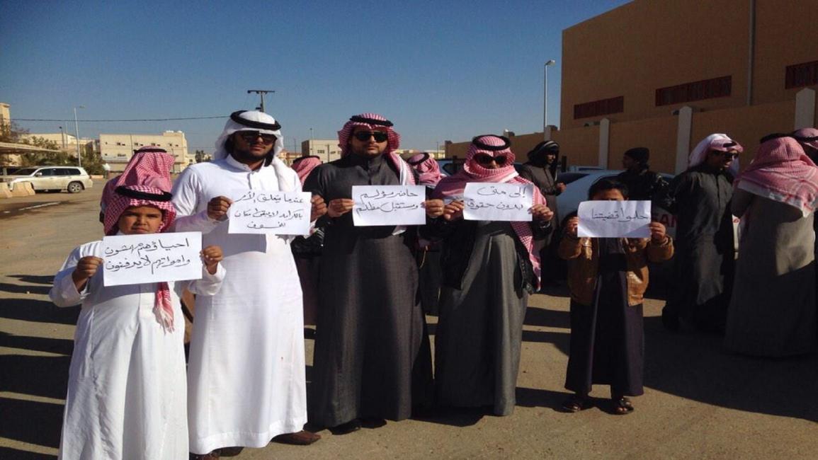 مجموعة من "البدون" في الكويت يطالبون بحقوقهم