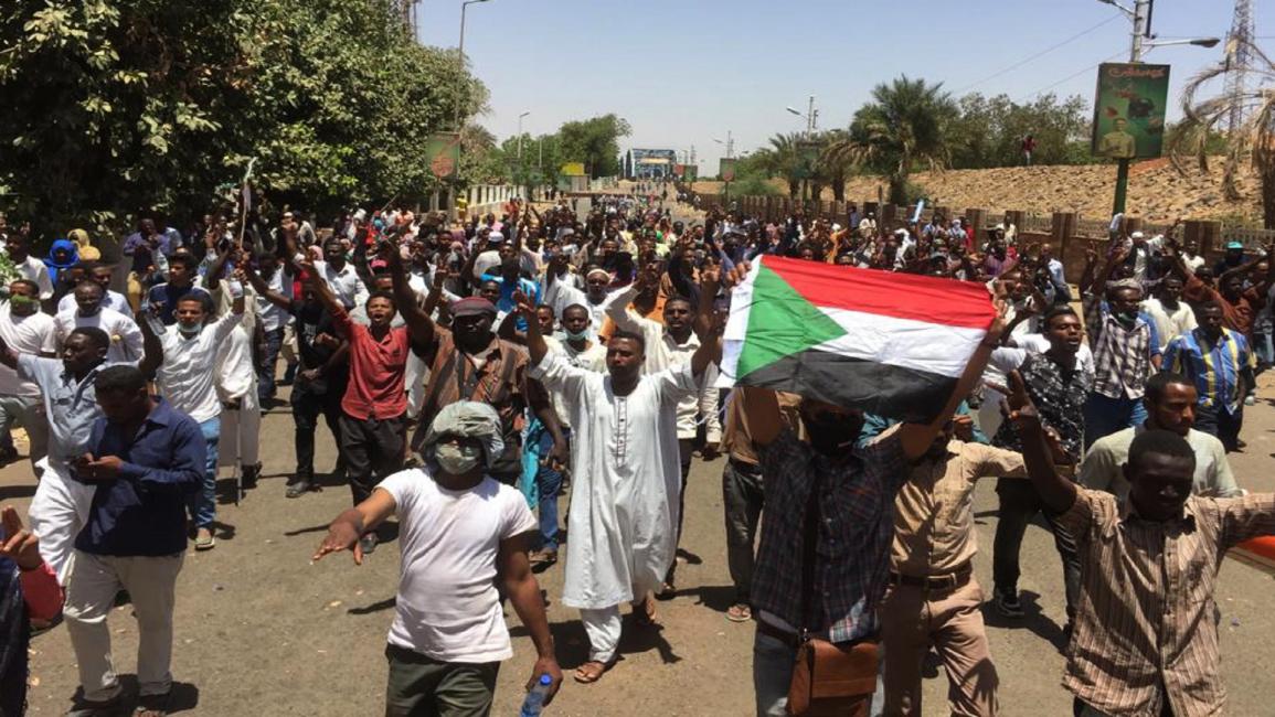 السودان اعتصام الخرطوم فرانس برس 8 إبريل 2019