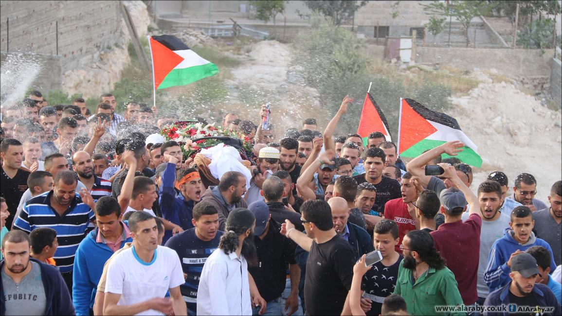 الفلسطينيون يشيعون جثمان الشهيد مشاهرة في القدس